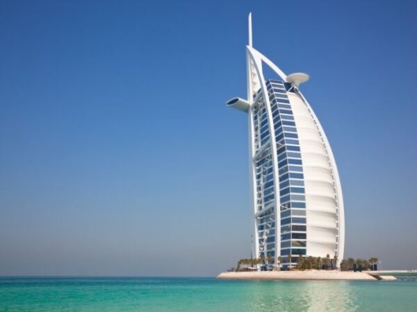 dubai y abu dhabi con mujeres
