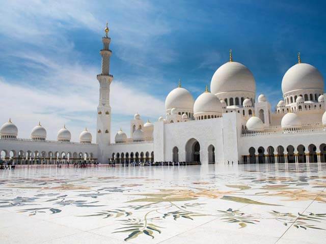 dubai y abu dhabi con mujeres